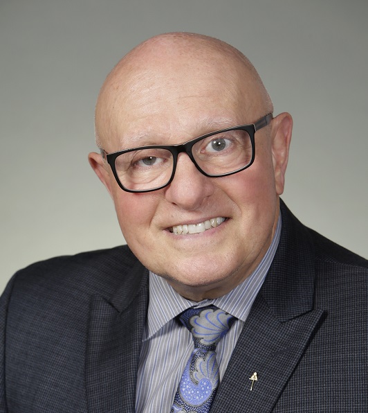 Headshot of former YCDSB Director of Education Domenic Scuglia